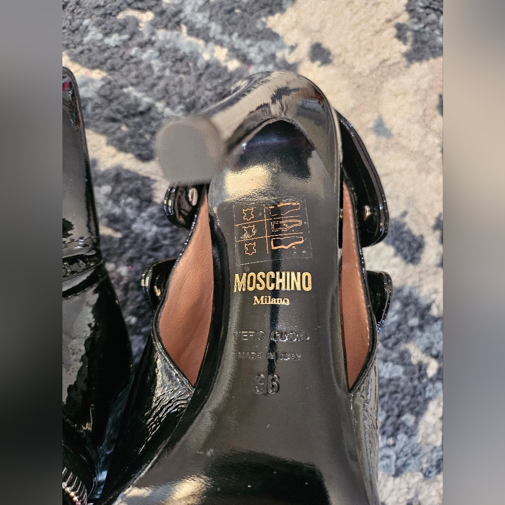 Moschino Black Patent Leather Heels with Zipper Detail - Picture 5 of 6